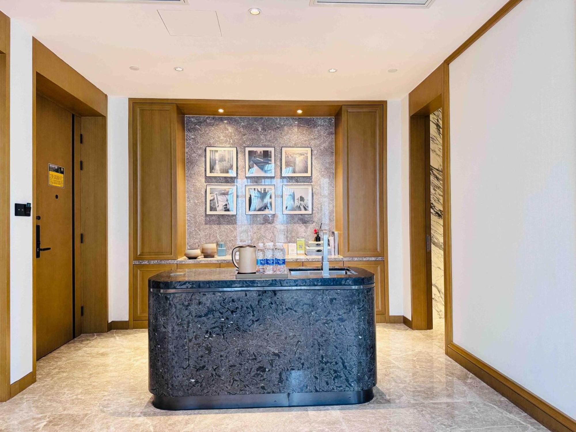 Hotel Zhongtie Wanxin 4*